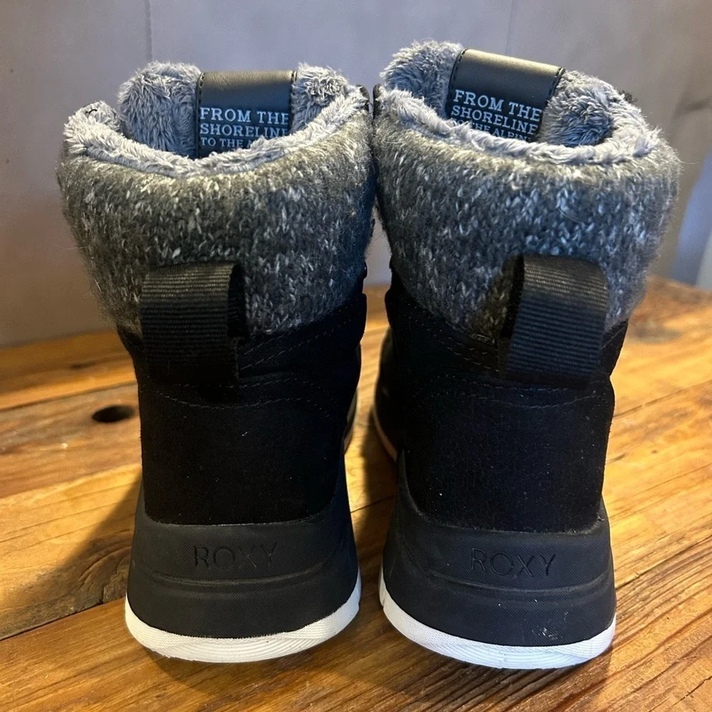 Roxy girls Karmel lace up boots